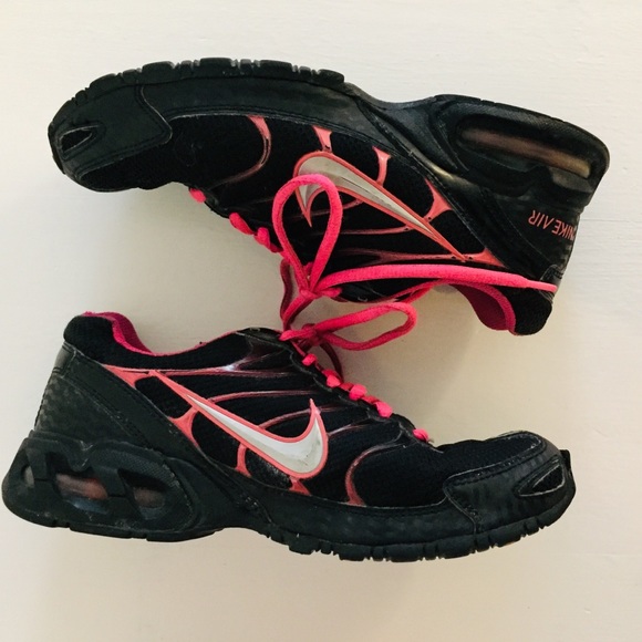 Nike Air Max Sneakers (Size 7) - Picture 3 of 4